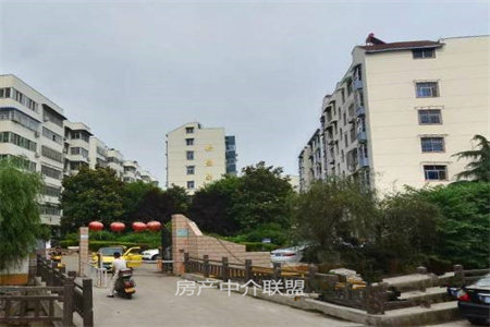 出售泰安升平小区3室1厅1卫103.5平简单装修